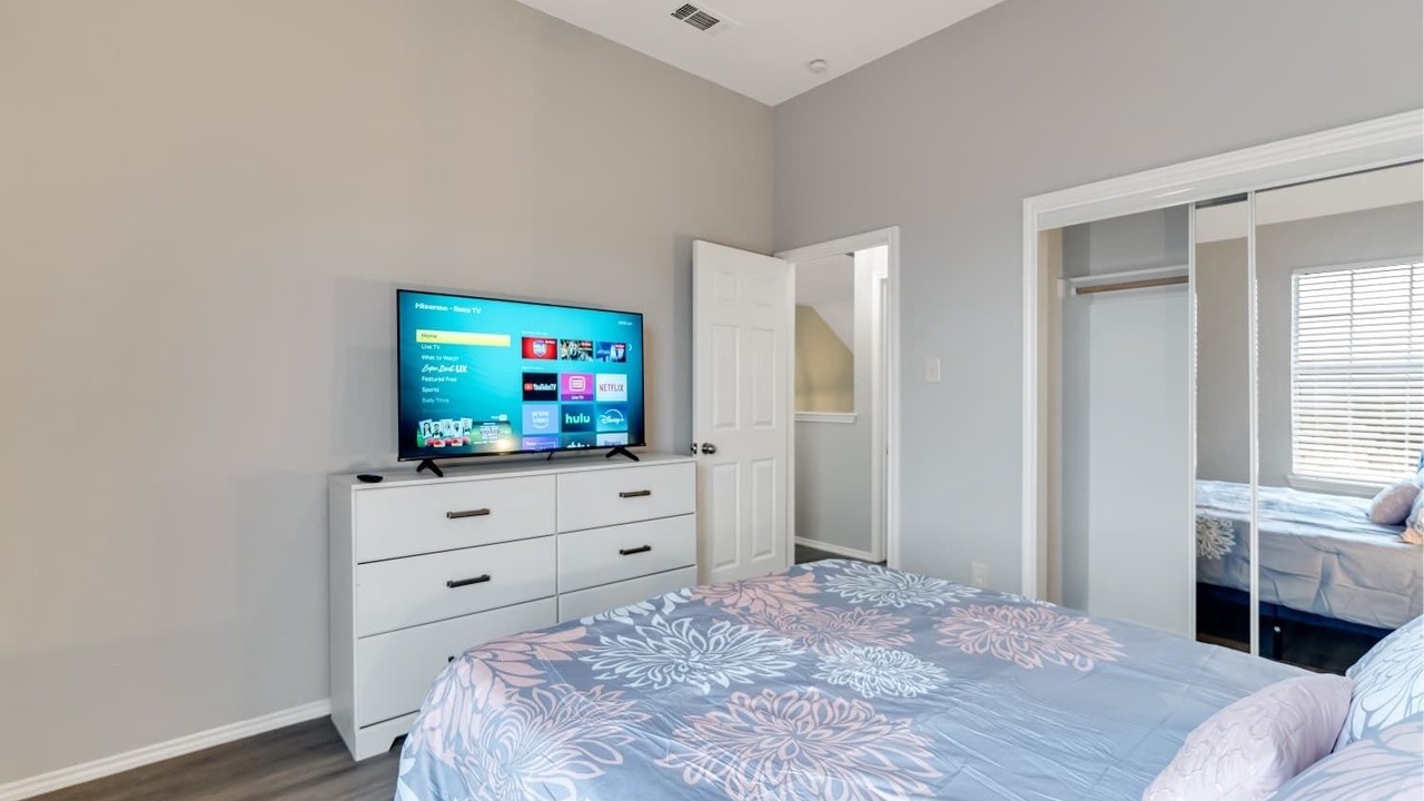 Photo of Bedroom in Rowlett