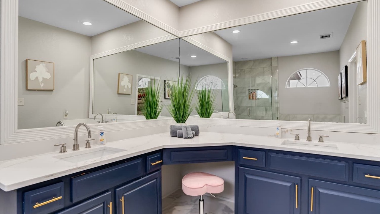 Photo of Bathroom in Rowlett
