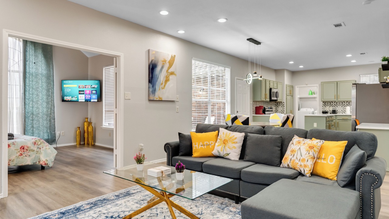 Photo of Livingroom in Rowlett