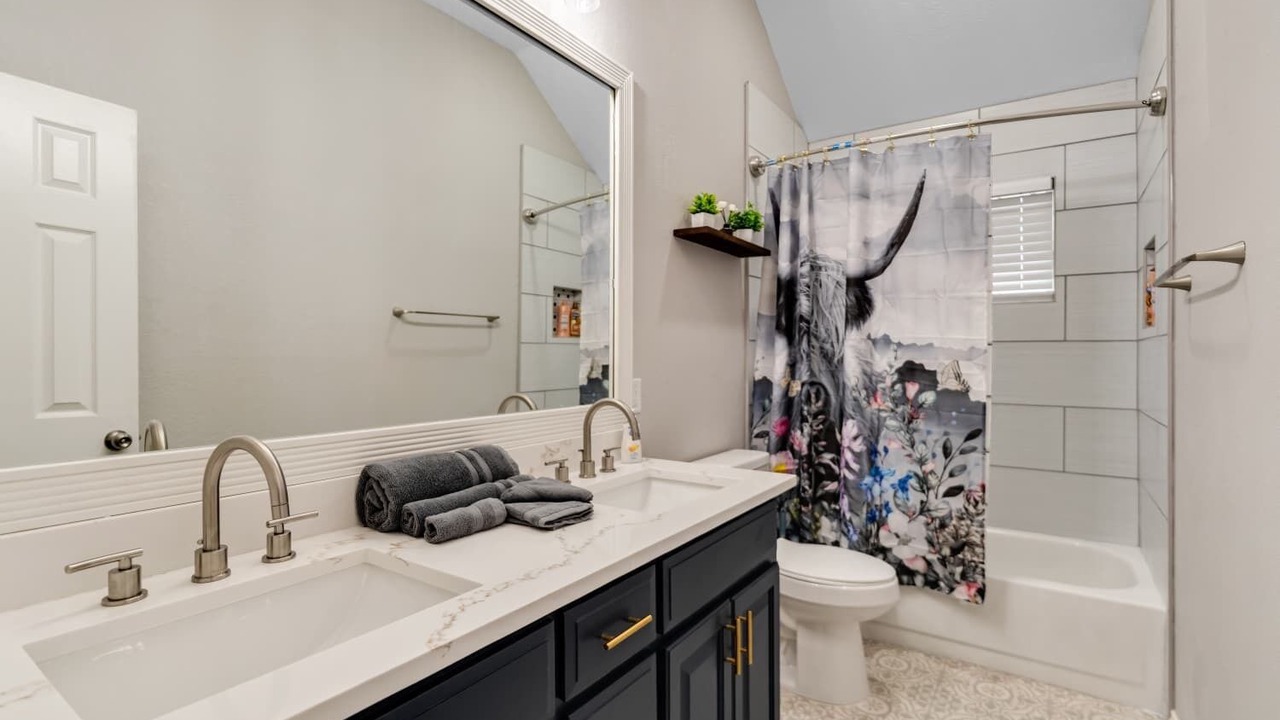 Photo of Bathroom in Rowlett