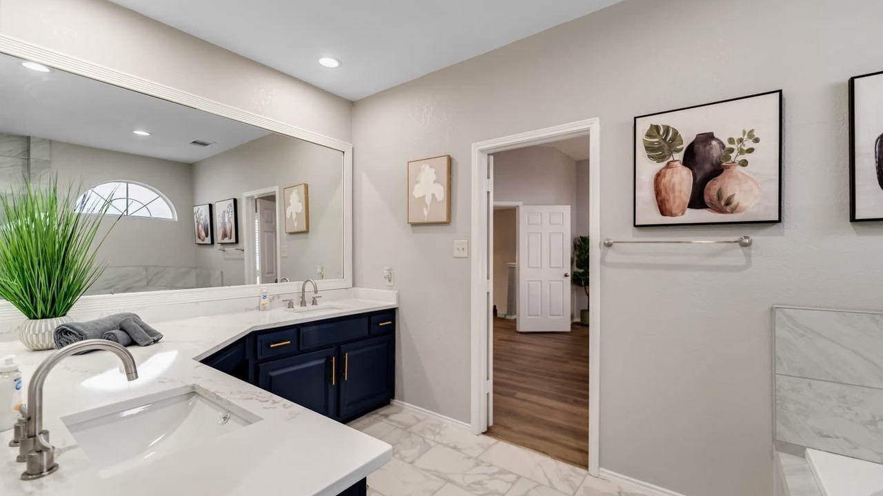 Photo of Bathroom in Rowlett