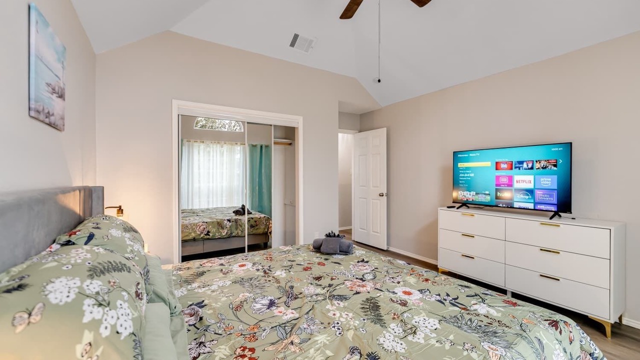 Photo of Bedroom in Rowlett