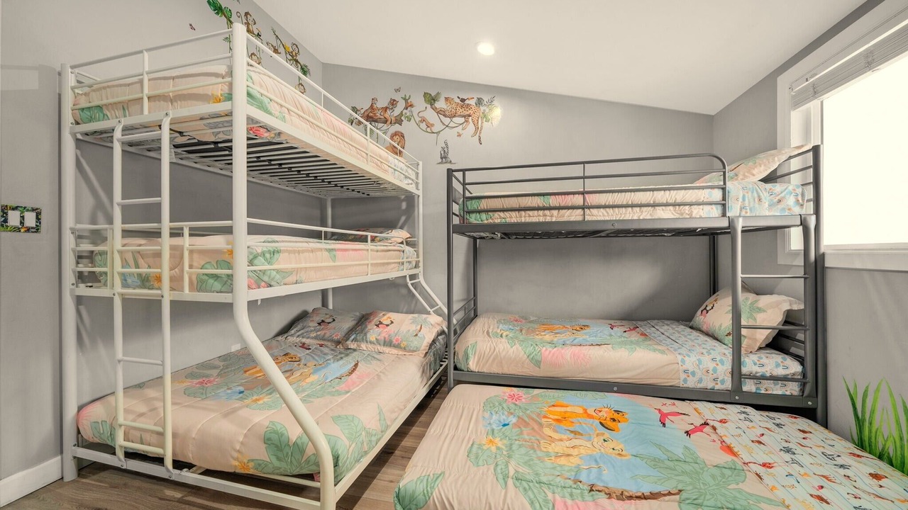 Photo of Bedroom in Anaheim Resort