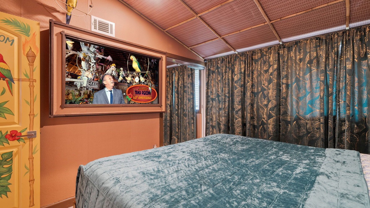 Photo of Bedroom in Anaheim Resort