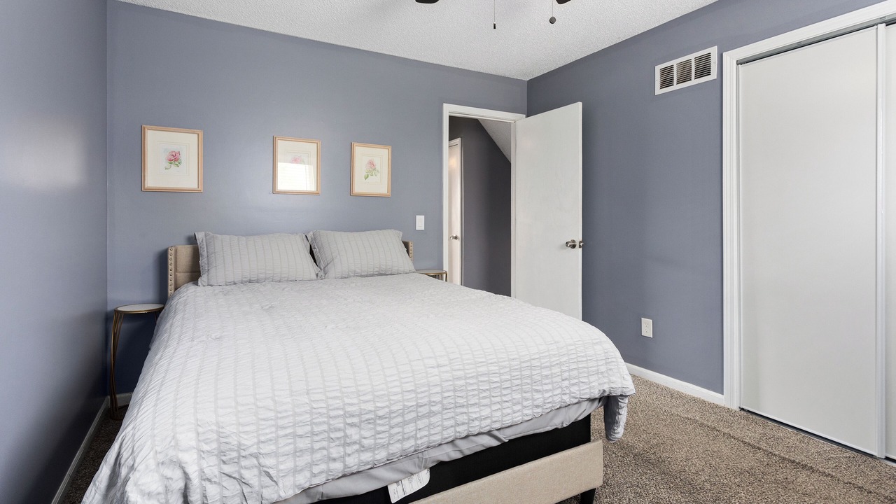 Photo of Bedroom in South Kansas City