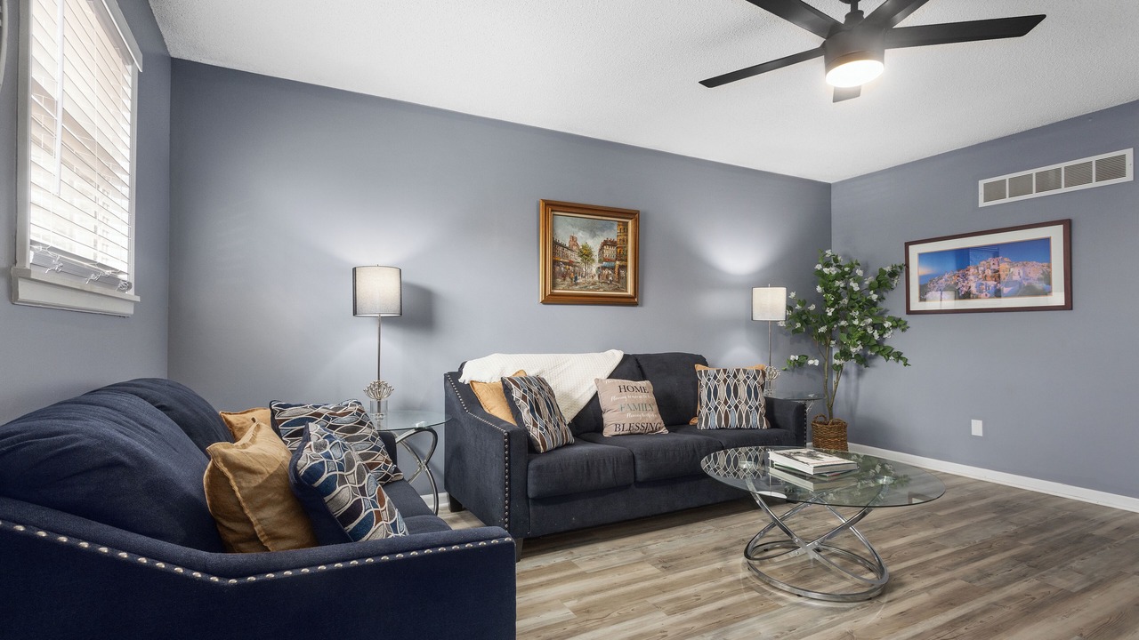 Photo of Livingroom in South Kansas City