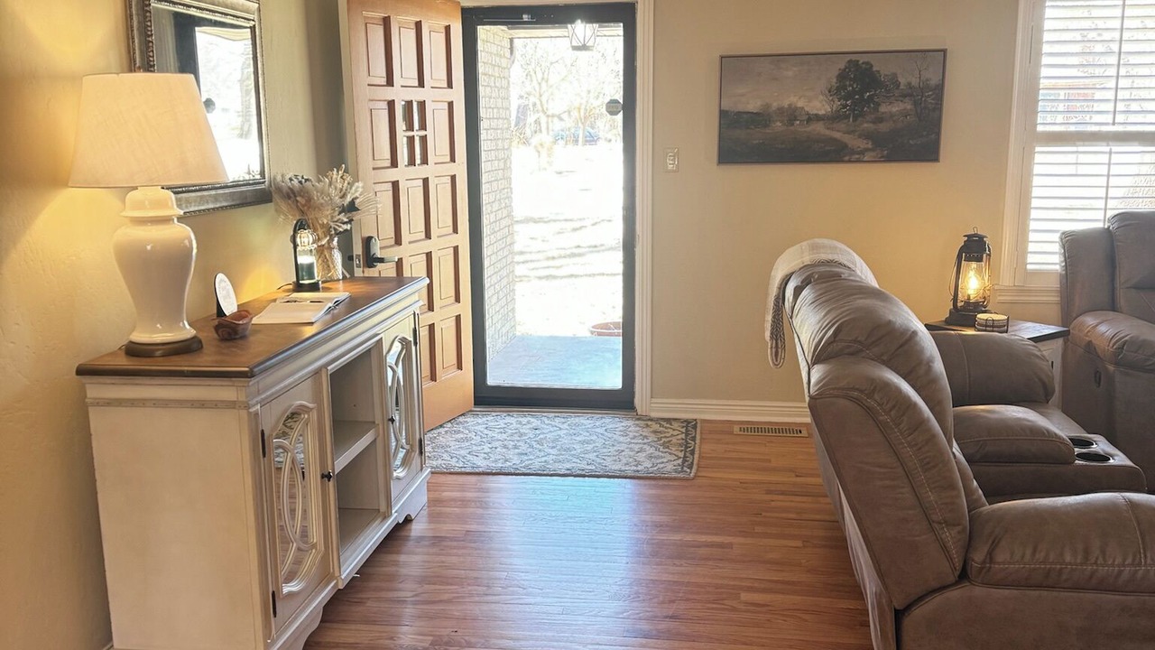 Photo of Livingroom in Ponca City