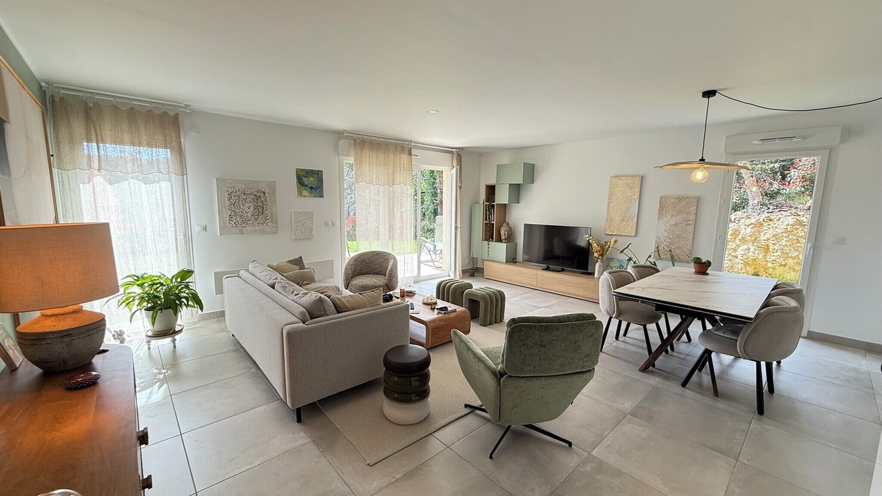 Photo of Livingroom in Valbonne