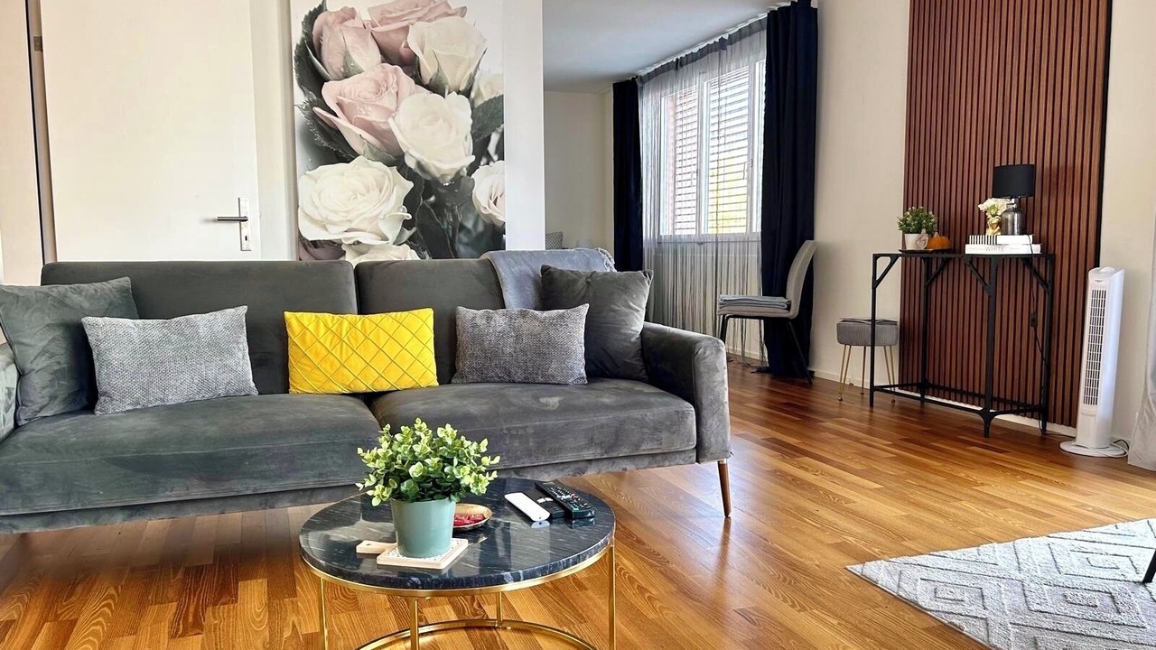 Photo of Livingroom in District 6
