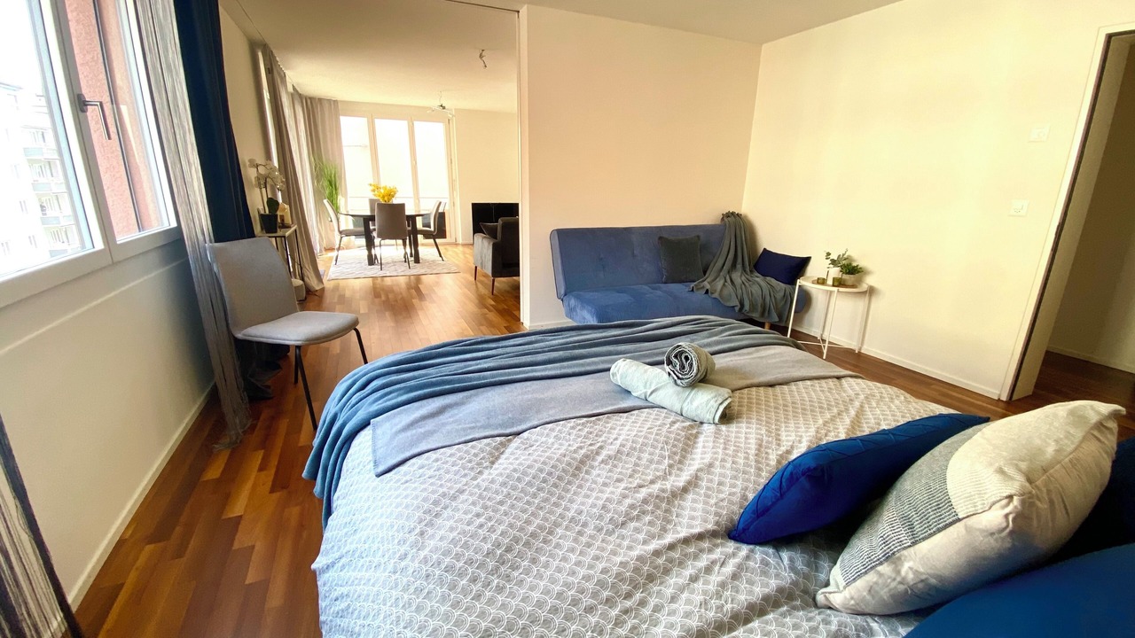 Photo of Bedroom in District 6