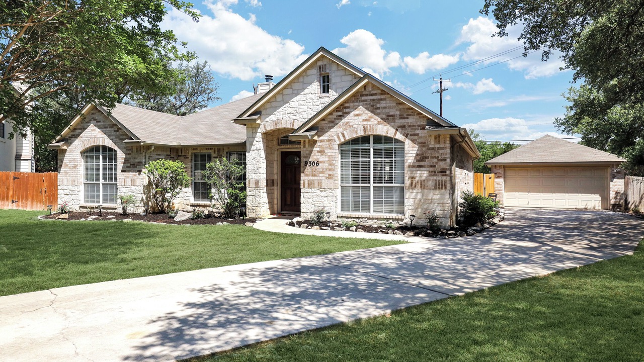 Photo of Outdoor in Helotes