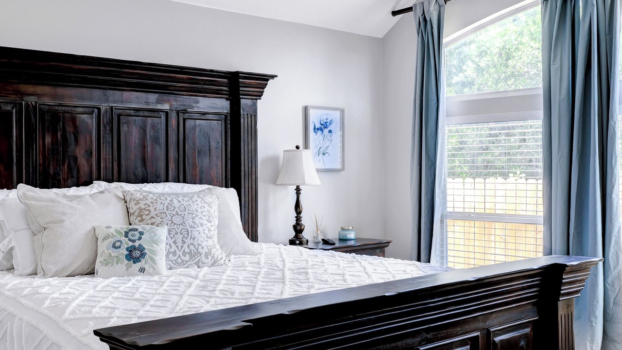 Photo of Bedroom in Helotes