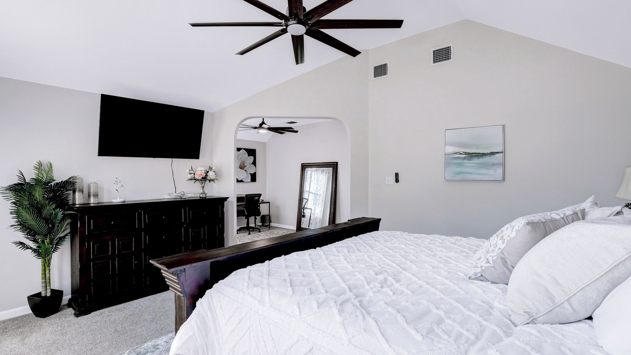 Photo of Bedroom in Helotes