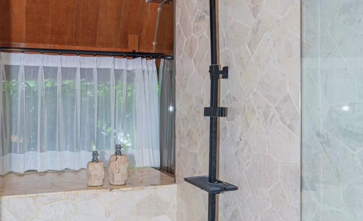 Photo of Bathroom in Kekeran