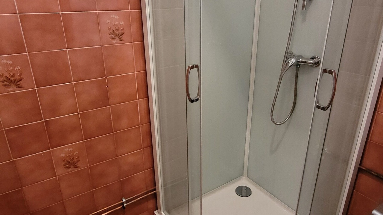 Photo of Bathroom in Darnac