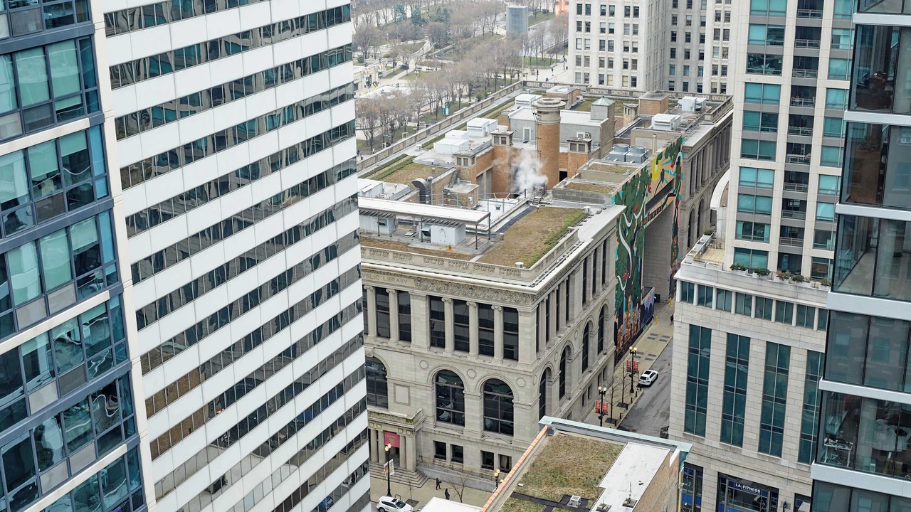 Photo of Outdoor in Downtown Chicago