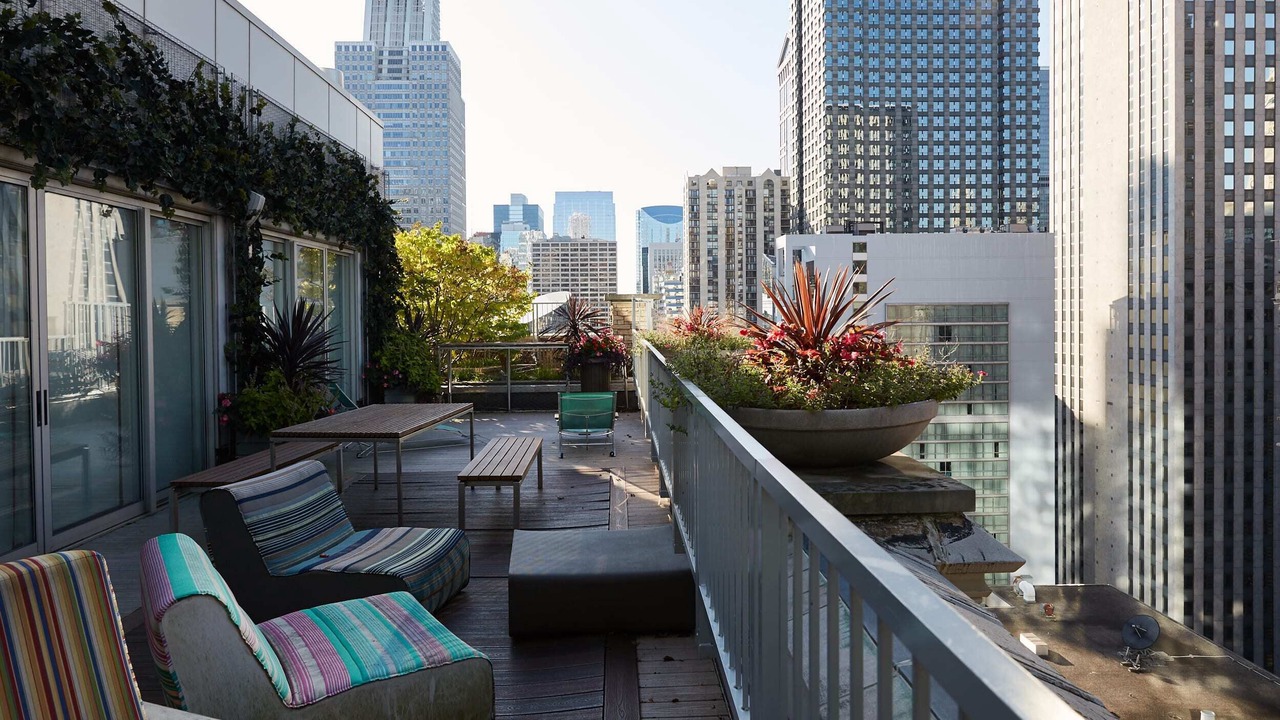 Photo of Outdoor in Downtown Chicago
