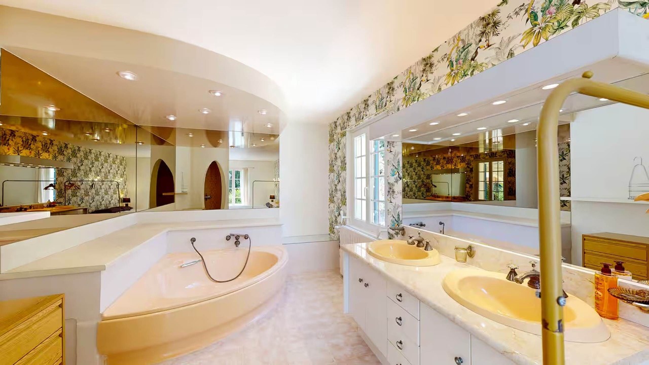 Photo of Others in Saint-Sauveur