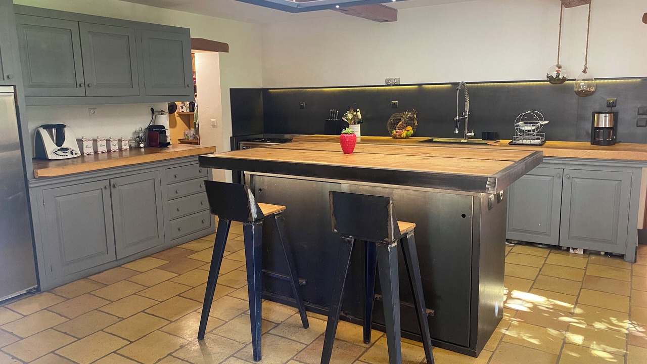 Photo of Kitchen in Saint-Etienne-de-Tulmont