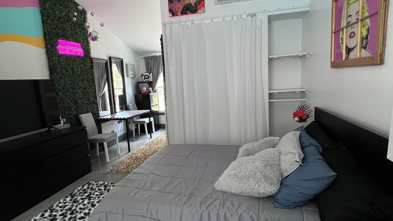 Photo of Bedroom in Bearss Plaza
