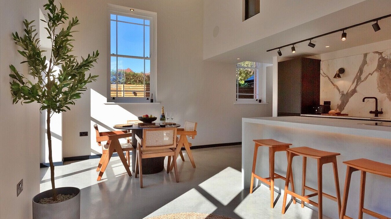 Photo of Others in Appledore