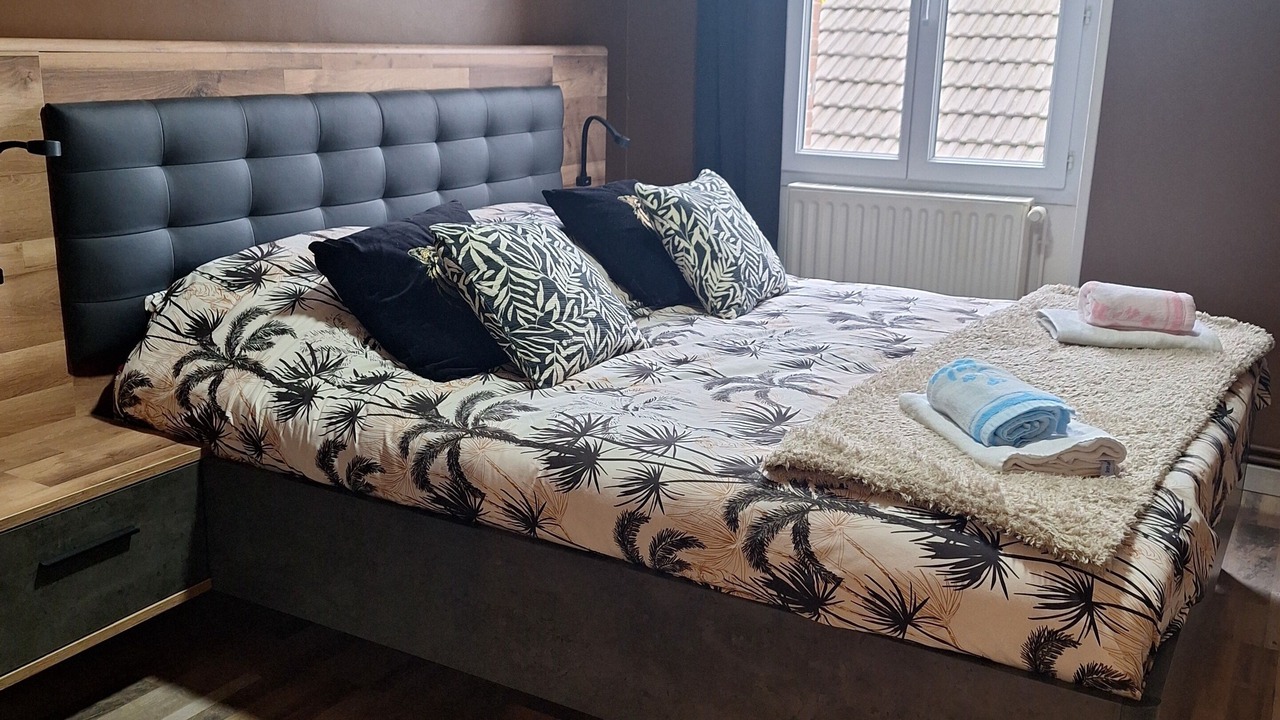 Photo of Bedroom in Conde-sur-Noireau
