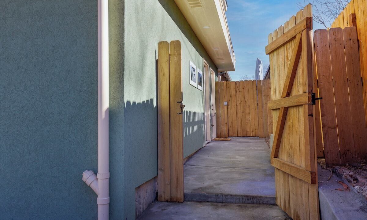 Photo of Outdoor in Cole