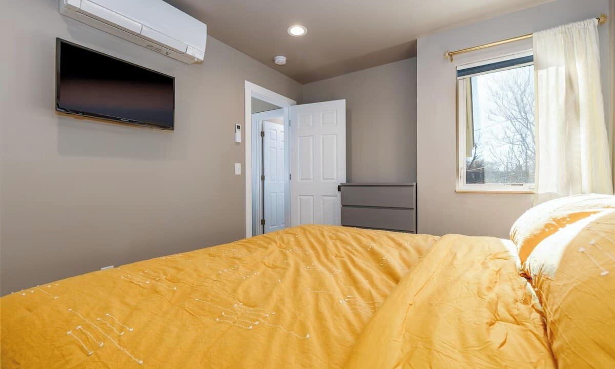 Photo of Bedroom in Cole