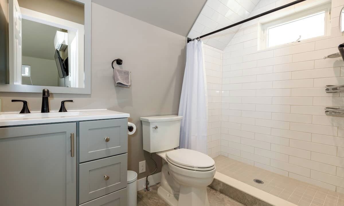 Photo of Bathroom in Cole