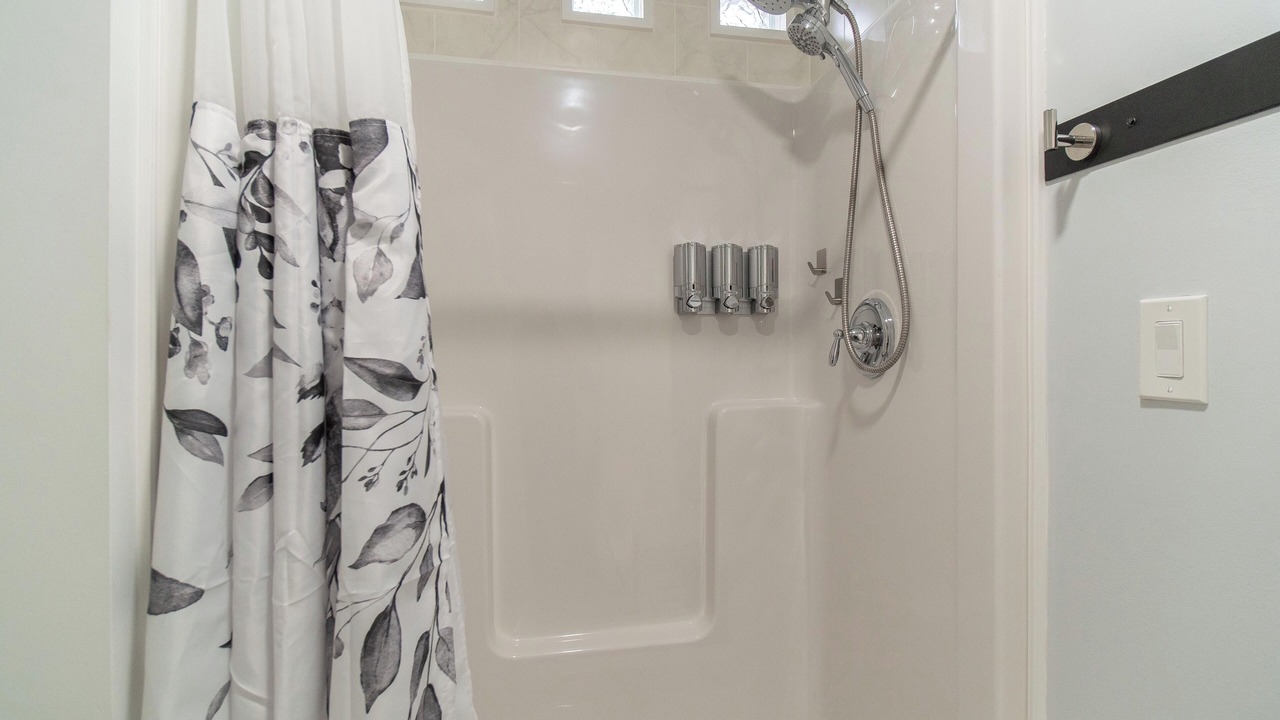 Photo of Bathroom in Celoron