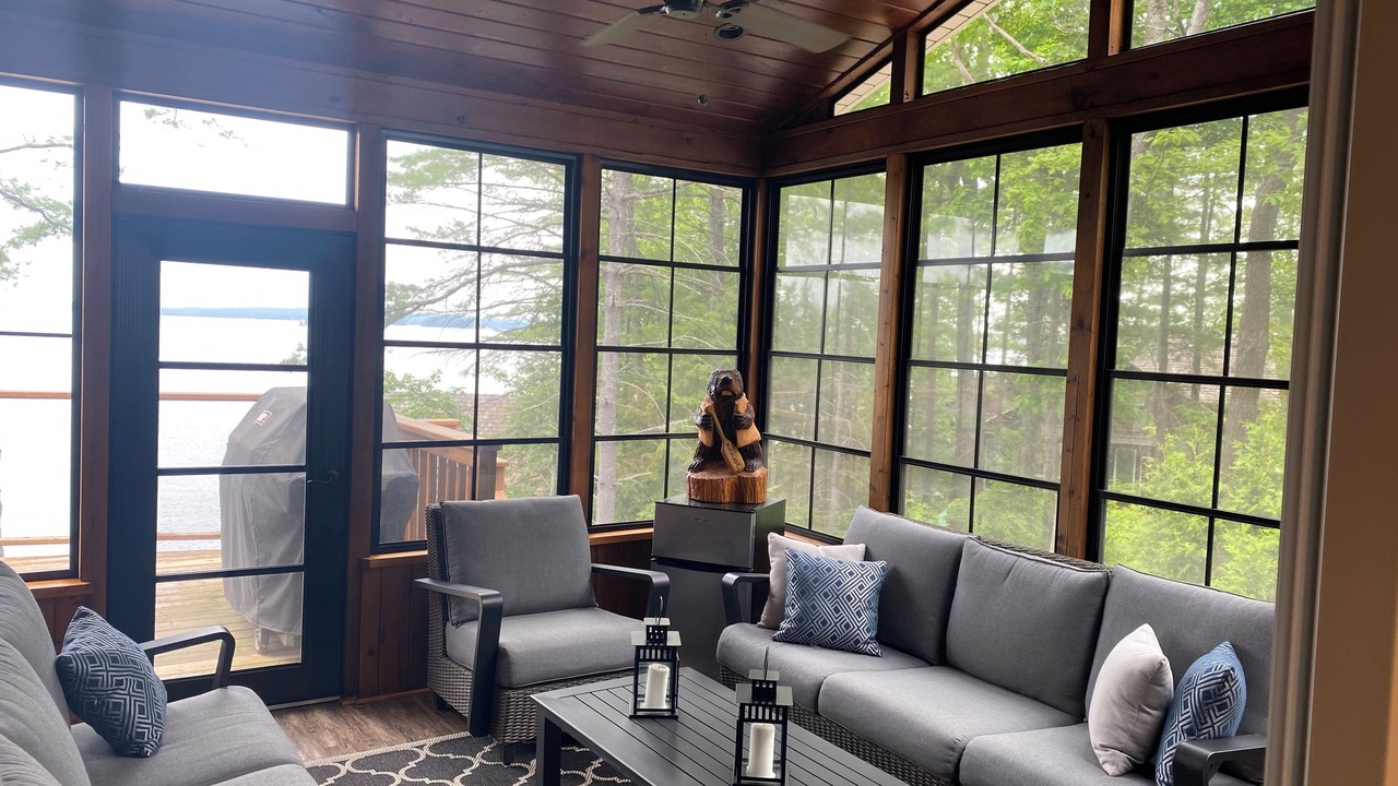 Photo of Livingroom in Gravenhurst