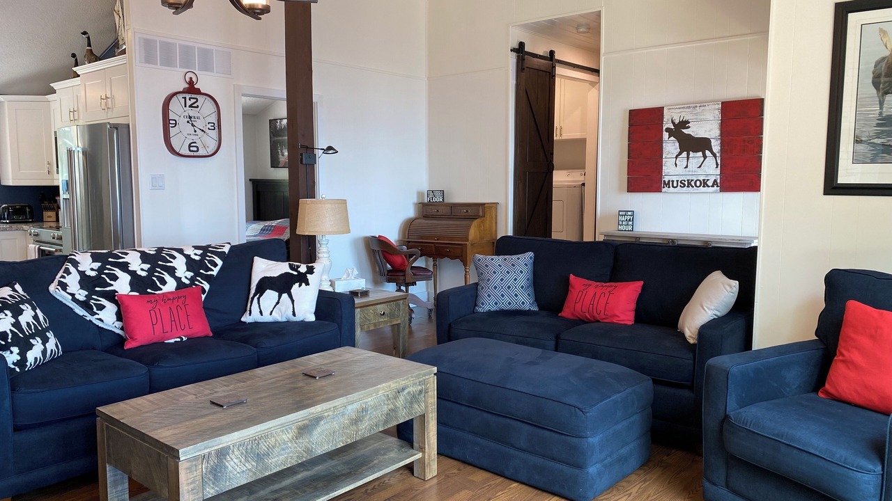 Photo of Livingroom in Gravenhurst