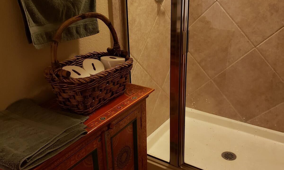 Photo of Bathroom in Shadow Glen