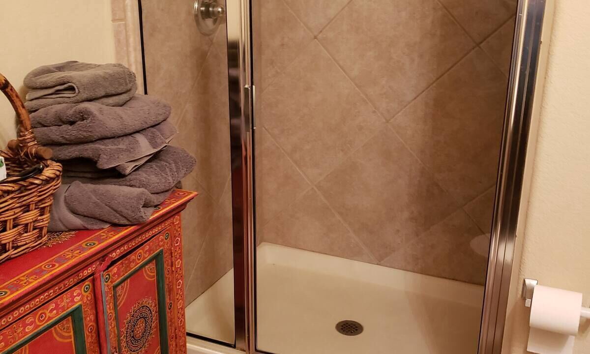 Photo of Bathroom in Shadow Glen