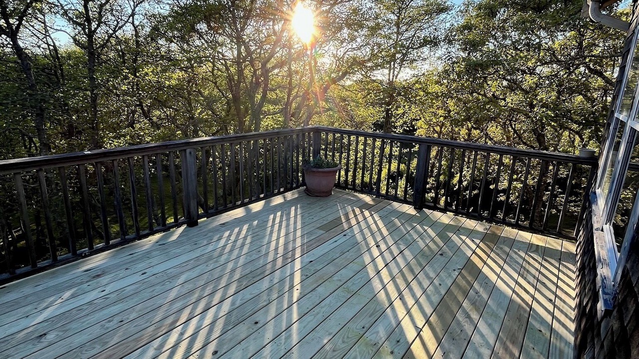 Photo of Patio Balcony in Aquinnah