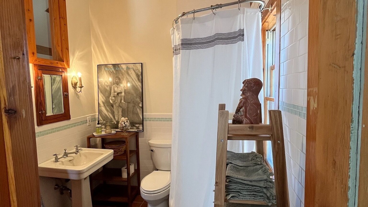Photo of Bathroom in Aquinnah