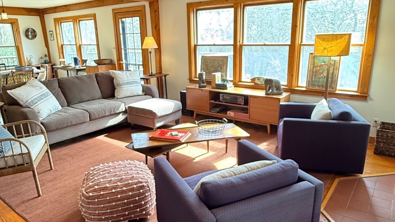 Photo of Livingroom in Aquinnah