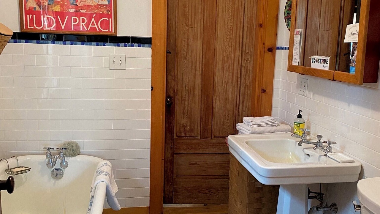 Photo of Bathroom in Aquinnah