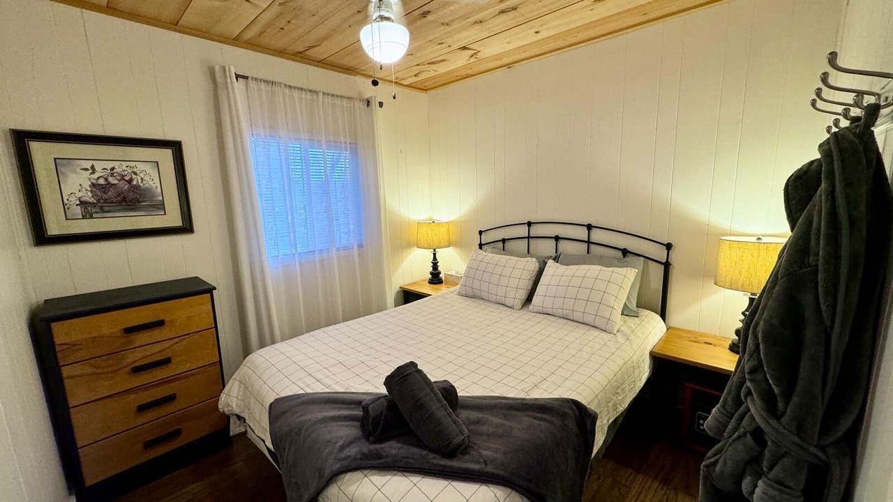 Photo of Bedroom in Frontenac