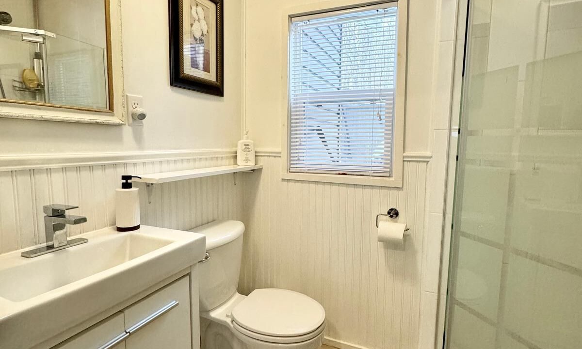 Photo of Bathroom in Frontenac