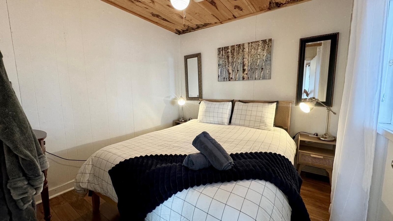 Photo of Bedroom in Frontenac