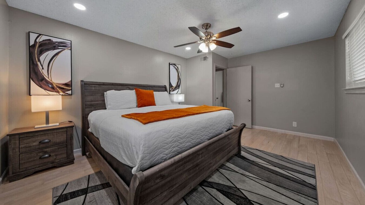 Photo of Bedroom in North San Antonio - SAT
