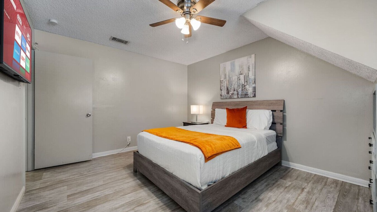 Photo of Bedroom in North San Antonio - SAT
