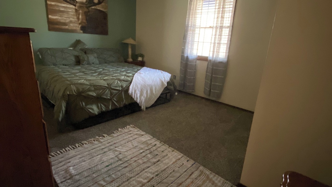 Photo of Bedroom in Maysville