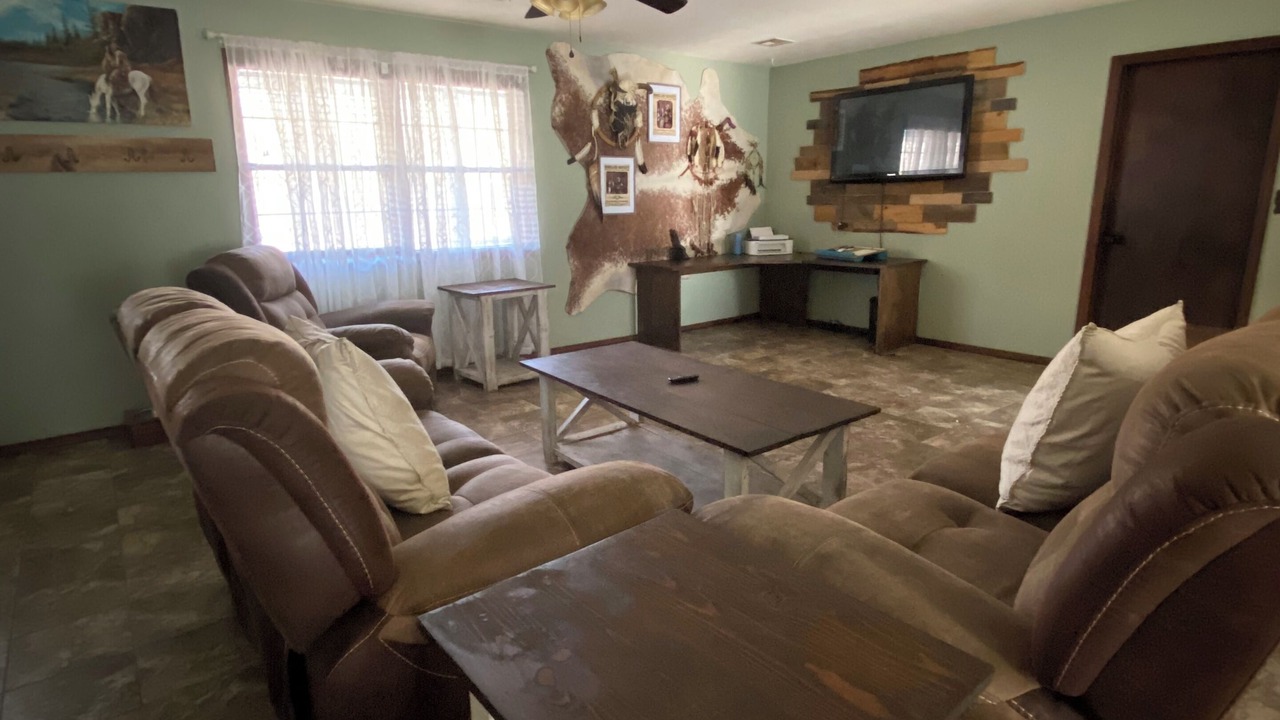 Photo of Livingroom in Maysville