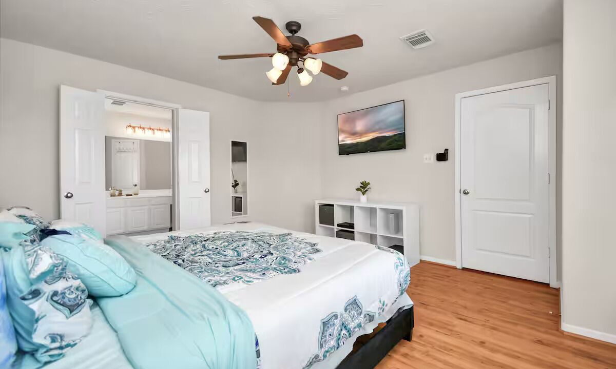 Photo of Bedroom in Fairbanks