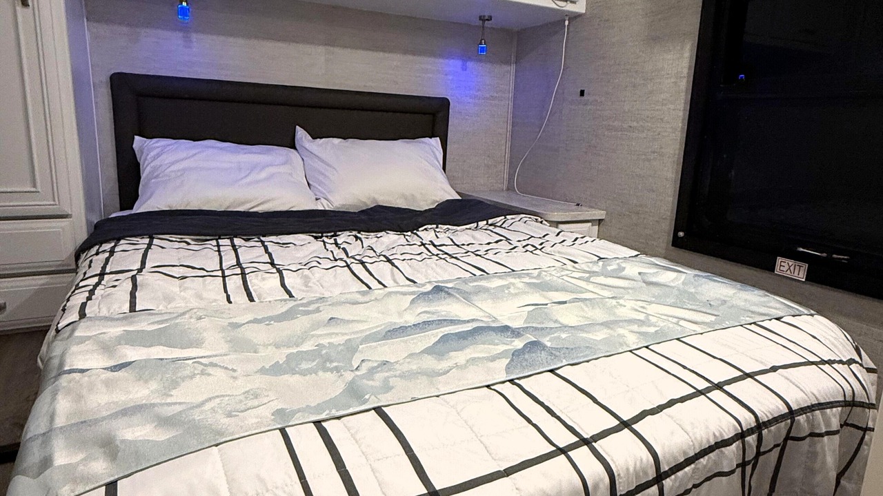 Photo of Bedroom in Noble