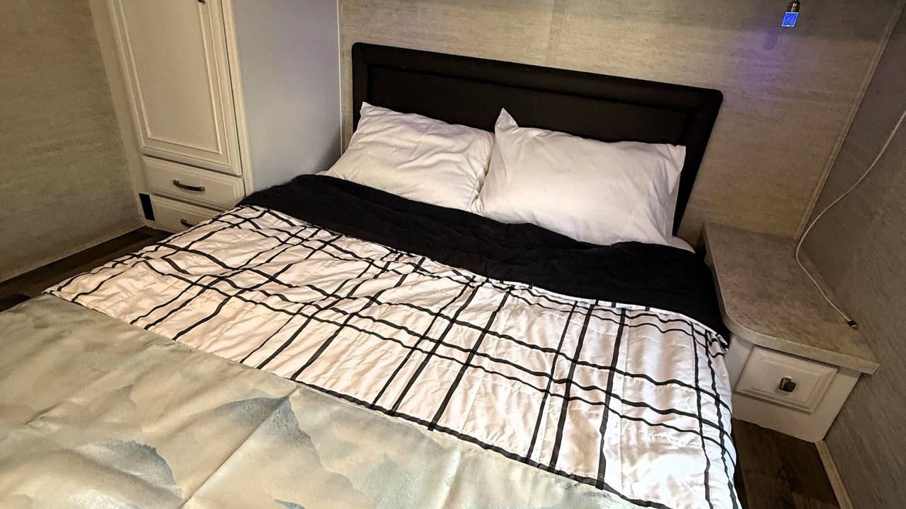 Photo of Bedroom in Noble