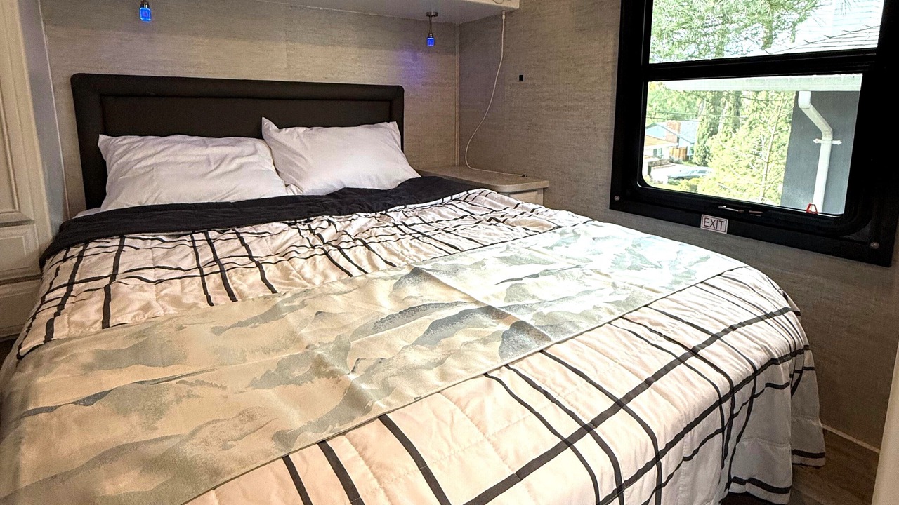 Photo of Bedroom in Noble