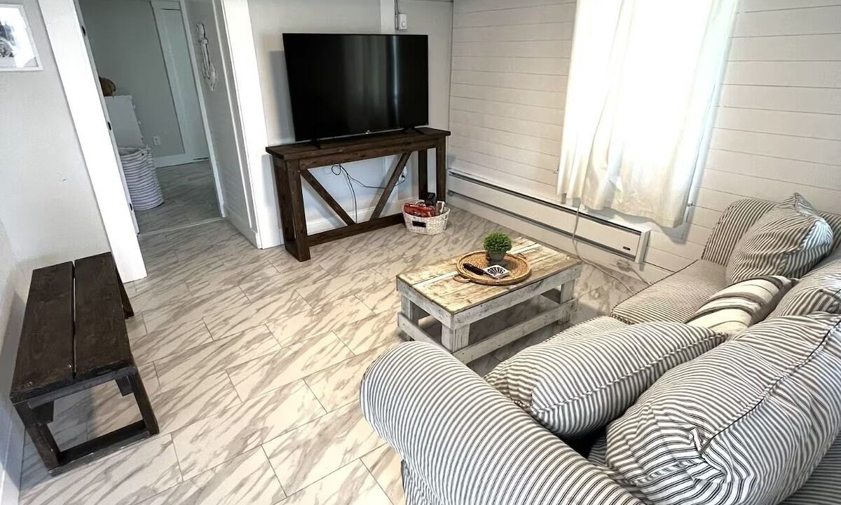 Photo of Livingroom in Hampton
